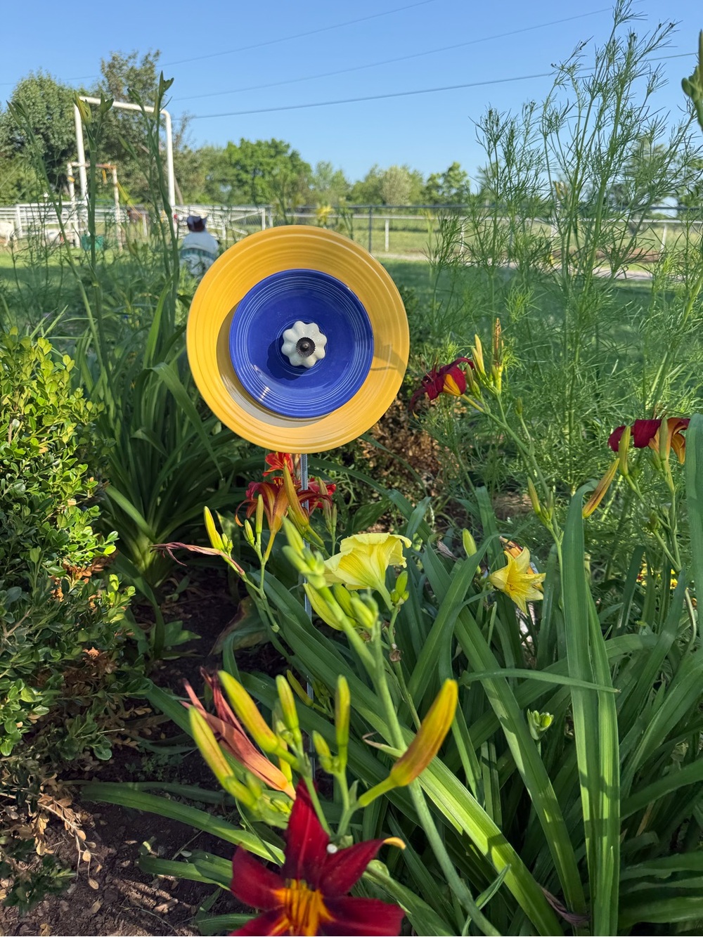 Fiestaware Yellow and Cobalt Blue Garden Plate Flower Stake